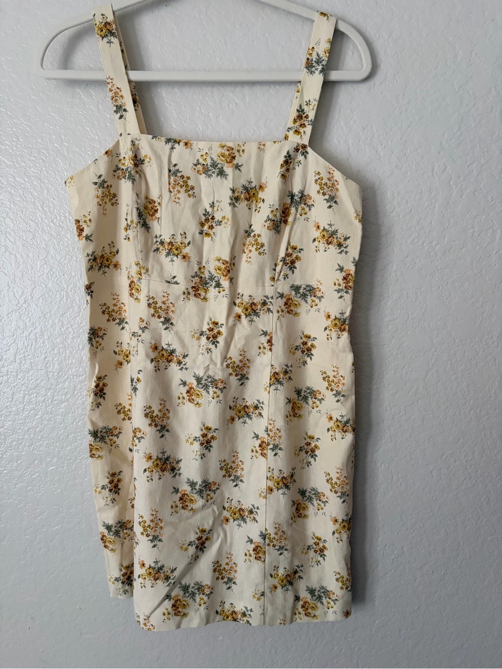 NWT JANIE DRESS Small Flowers Size 8